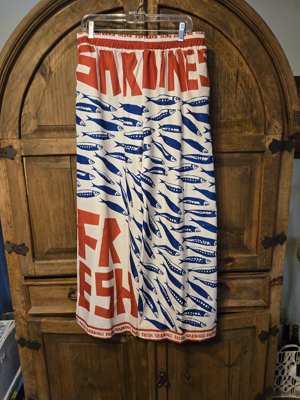 SHEIN White Wide Leg Pants with Blue Fish Print and Red Lettering